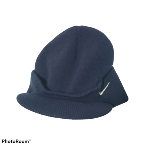 Nike Knit Billed Beanie Toque With Bill 